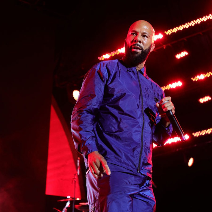 Common performing live