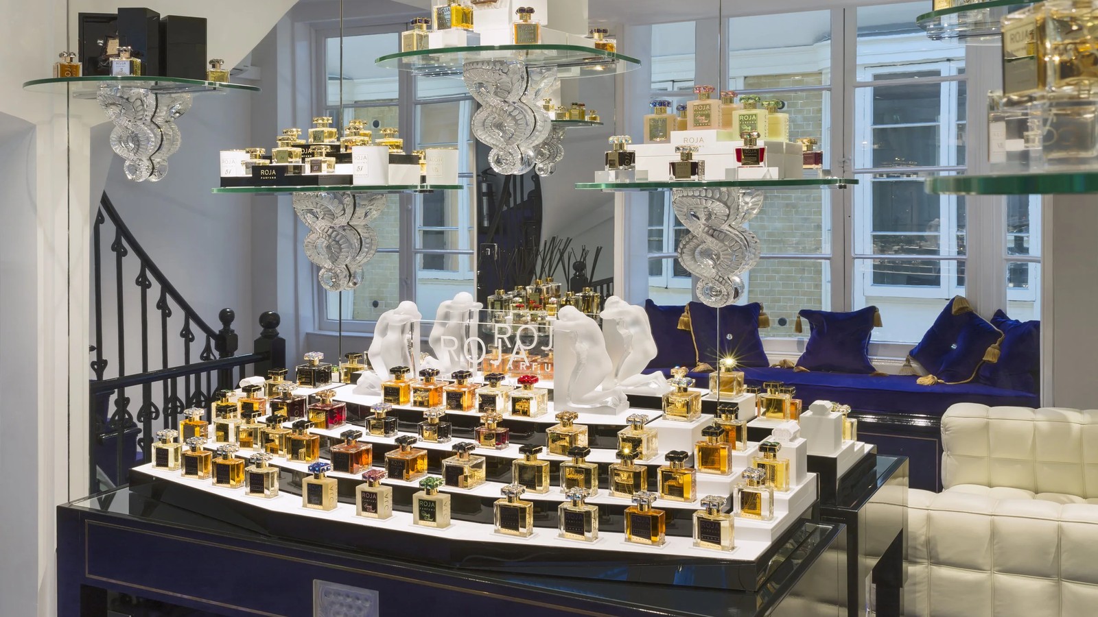Custom Perfume Creation: What Bespoke Involves