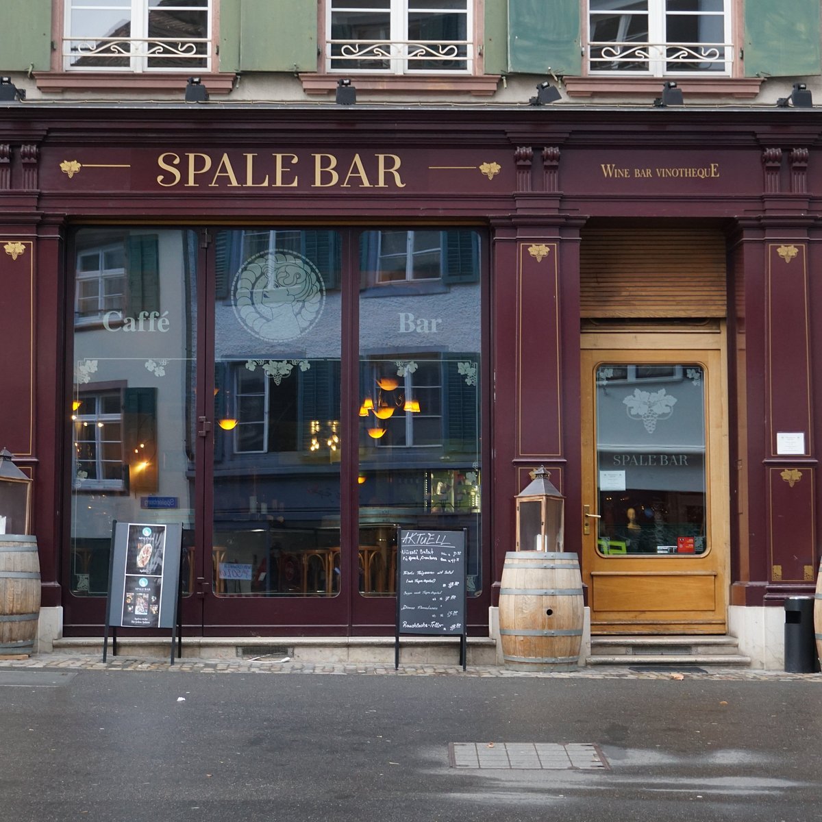 Spale Bar