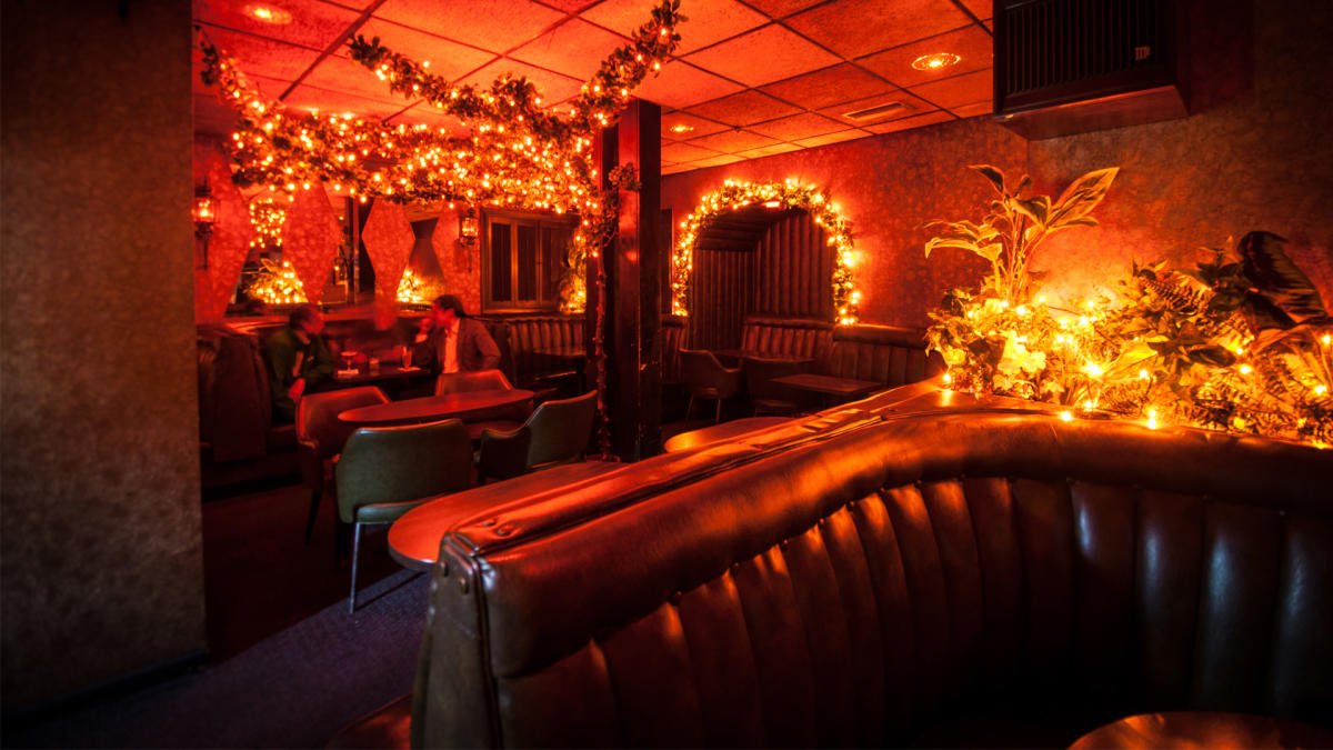 Bryant's Cocktail Lounge