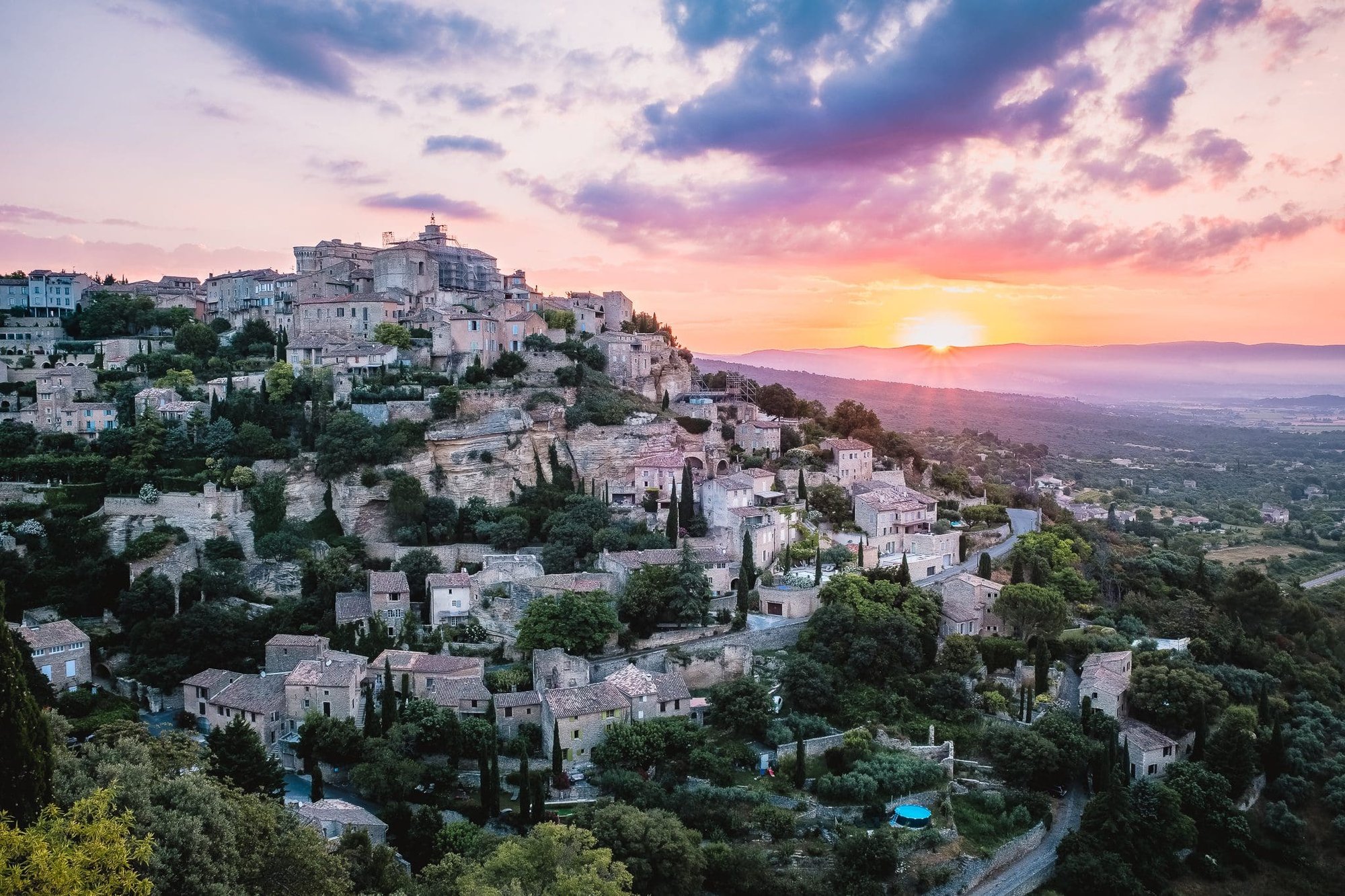 Provence luxury travel, Provencal wine tasting tours, best rosé wine Provence, Provençal cuisine experiences, pastis distilleries visit