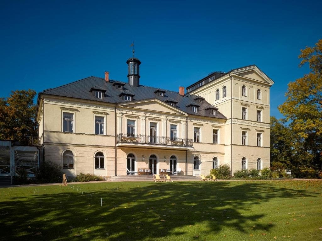 Chateau Mcely