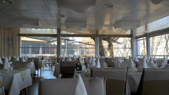 36.Line | | The En Primeur Club