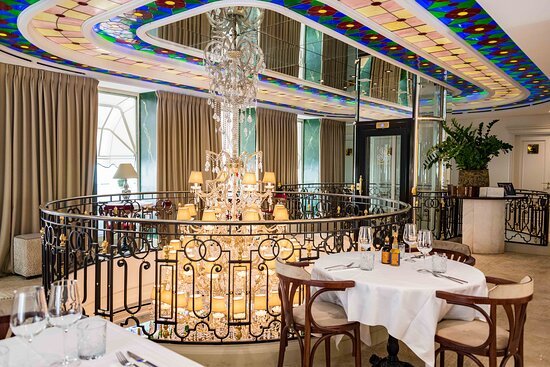 Le Grand Café |   | The En Primeur Club