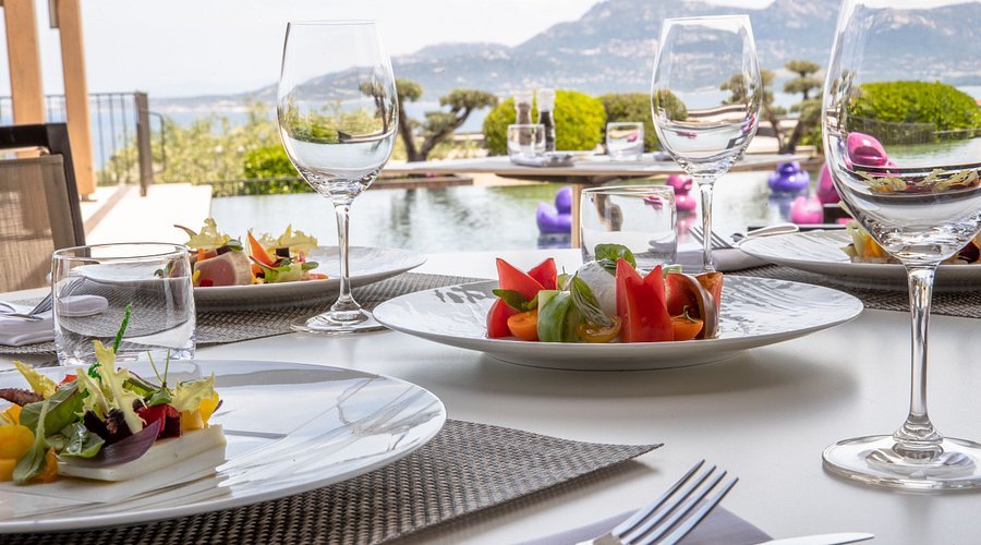 La Table by La Villa |  | The En Primeur Club