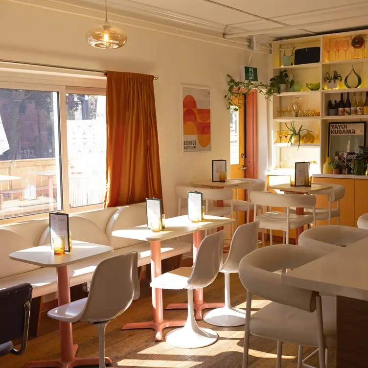 Simpl Things | Toronto | EP Club