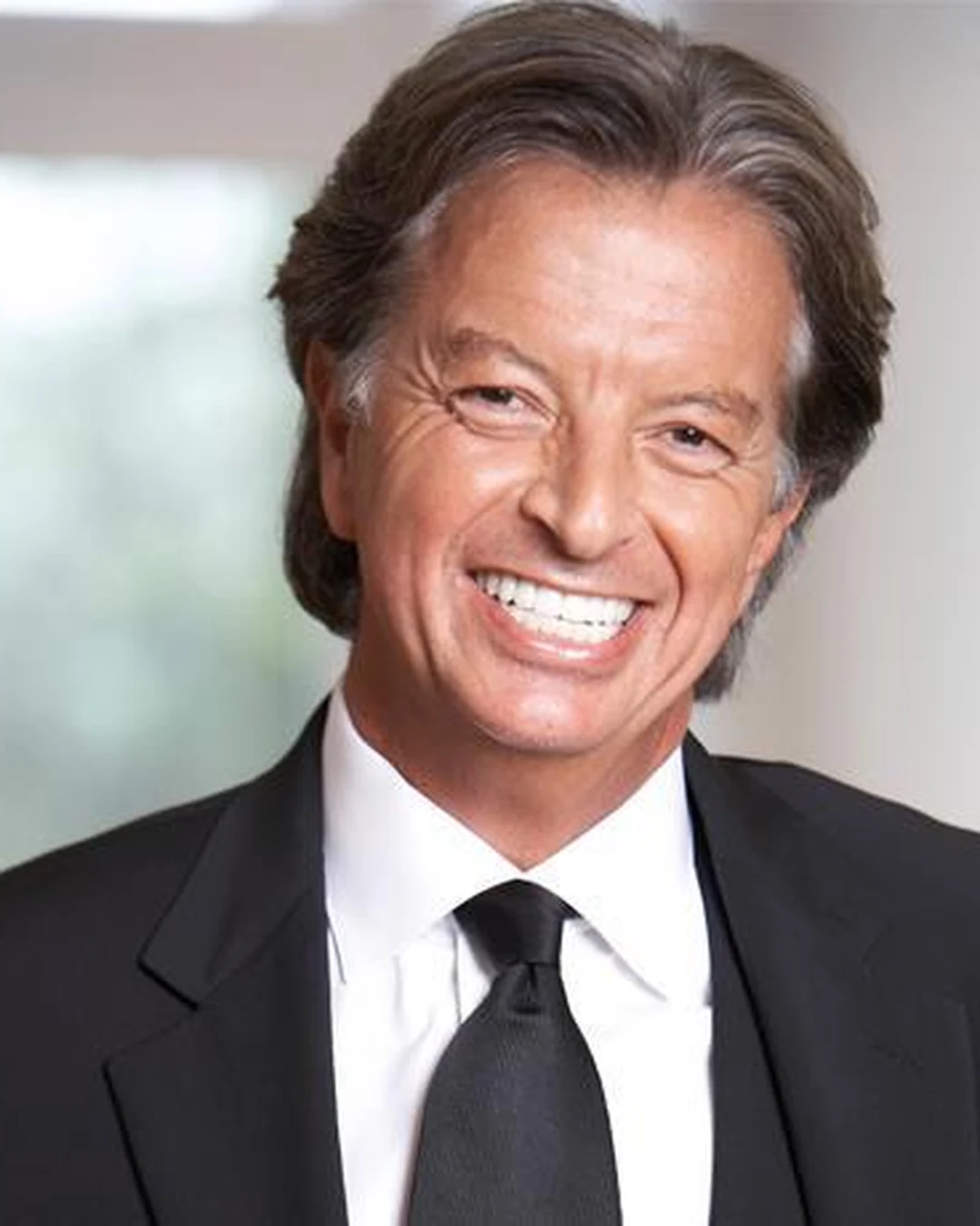 Portrait of Richard Caring