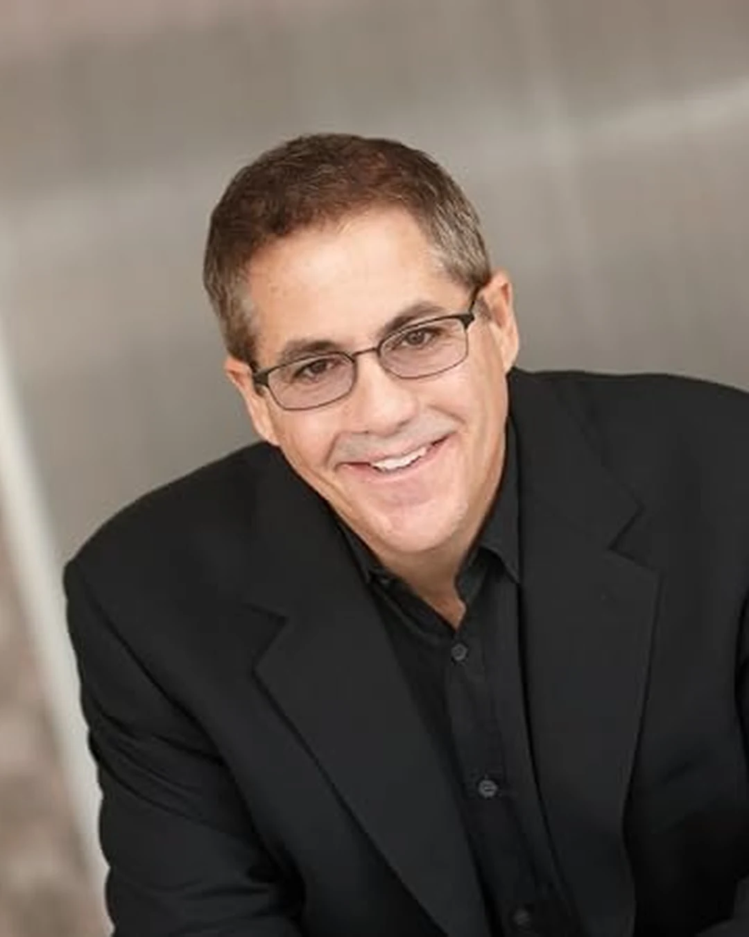 Portrait of Chris Hendrickson