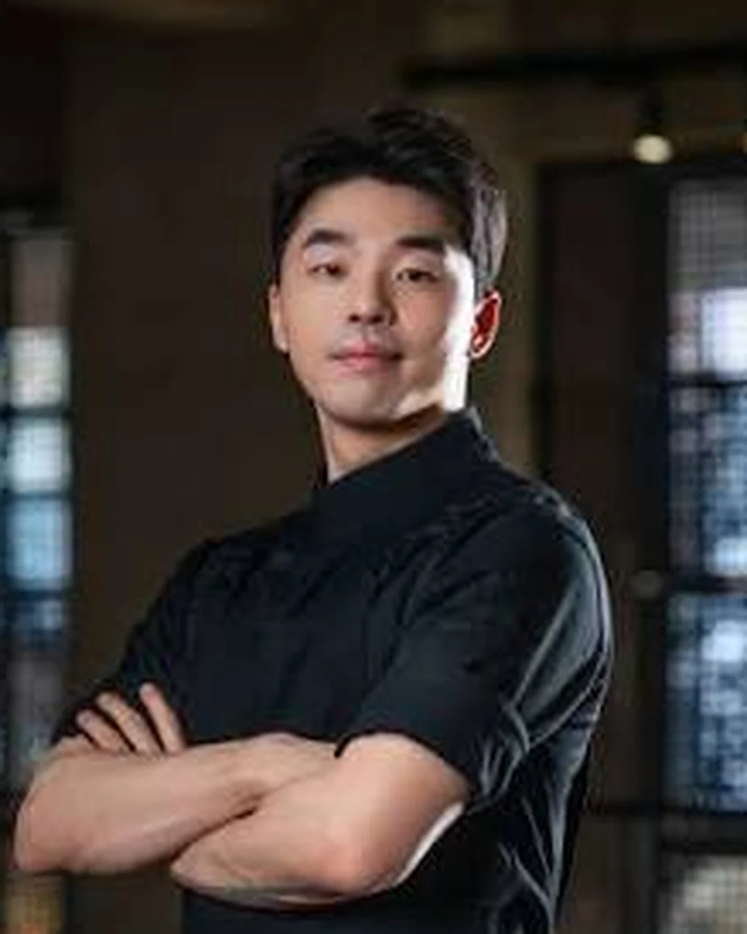 Portrait of Tom Ryu