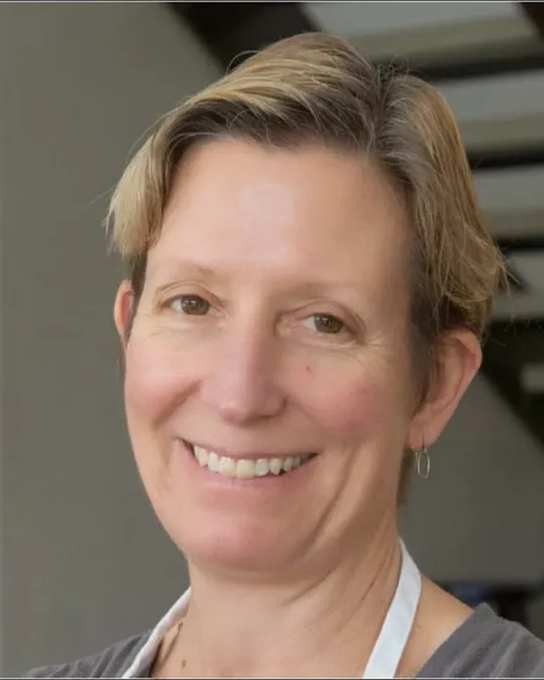 Portrait of Leslie Mackie
