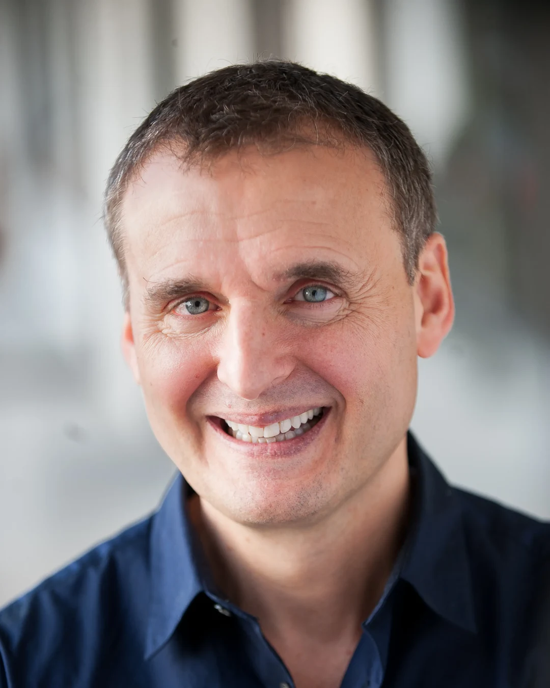 Portrait of Phil Rosenthal