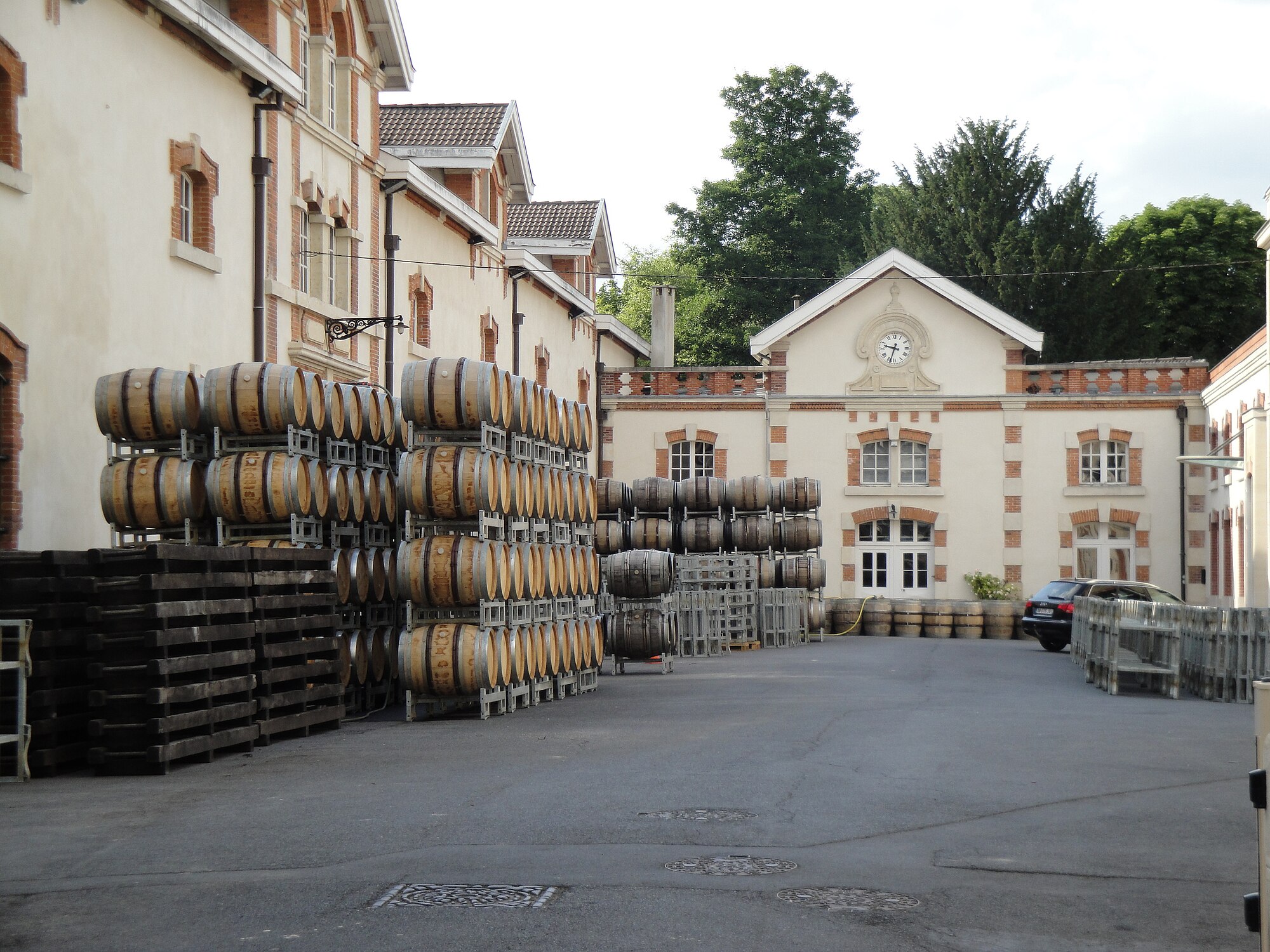 The courtyard at Champagne Krug